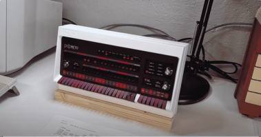 PDP-11 front panel demonstration - computer history hardware tutorial