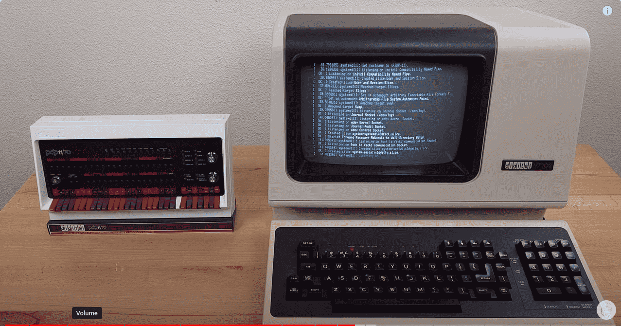 VT-100 terminal with PDP-11 demonstration - Unix and computer history